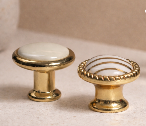 Mixing Materials: How Ceramic Knobs Can Transform Your Cabinet Style